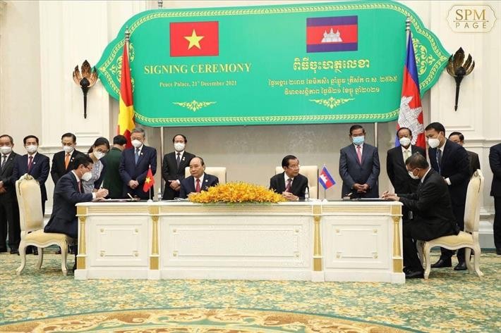 Thứ trưởng Nguyễn Văn Phúc và Bộ trưởng Hang Chuon Naron đã ký kết Thỏa thuận hợp tác về giáo dục giai đoạn 2021-2021.