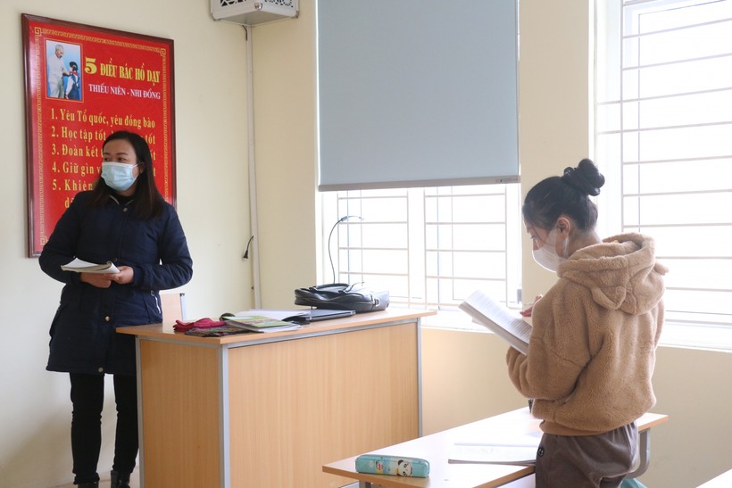 Học sinh Trường THCS Bần Yên Nhân trong giờ học môn Ngữ văn.