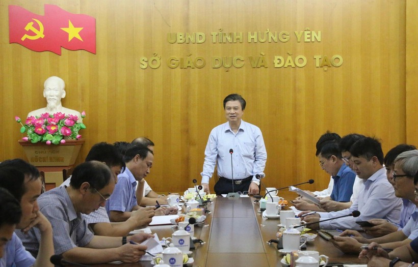 Thứ trưởng Nguyễn Hữu Độ làm việc với Sở GD&ĐT tỉnh Hưng Yên.