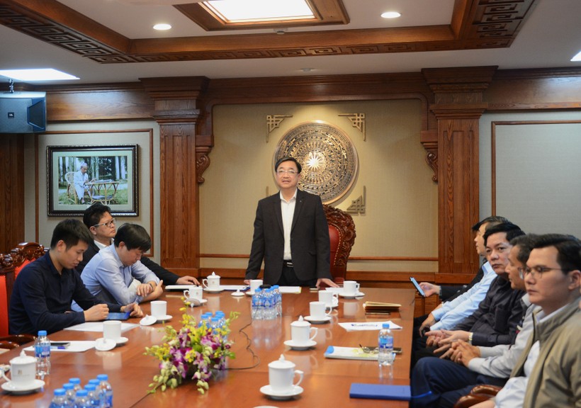 Tổng Giám đốc Hoàng Lê Bách chỉ đạo tại cuộc họp ngày 16/2/2023