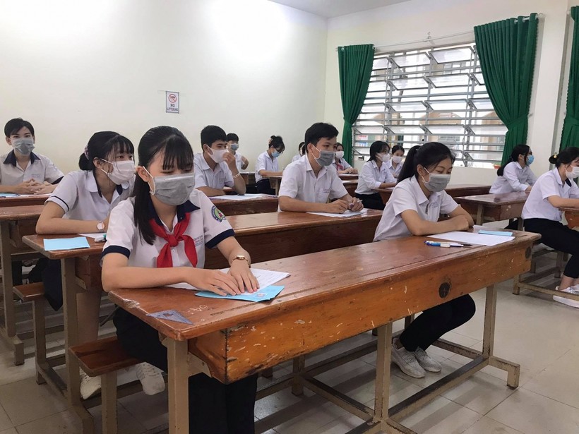 Thí sinh tham gia kỳ thi tuyển sinh lớp 10 năm học 2021-2022 tại Đồng Nai.