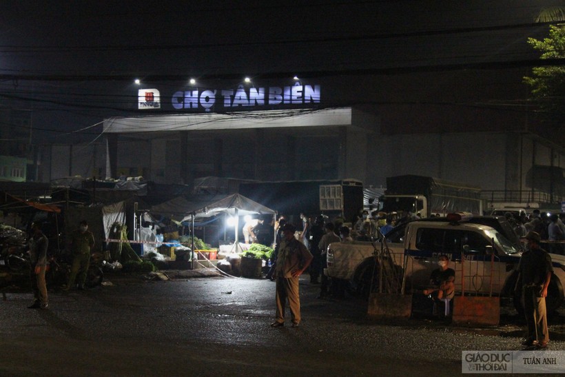 Chợ Tân Biên, TP.Biên Hòa được phong tỏa trong đêm 5/7.
