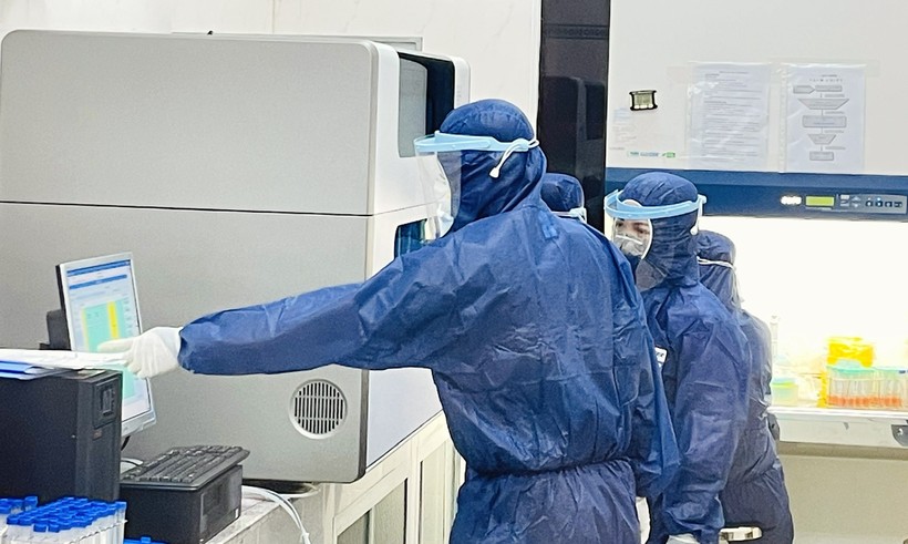 Xét nghiệm Covid-19 tại Trung tâm kiểm soát bệnh tật tỉnh Đồng Nai. (Ảnh: CDC Đồng Nai).