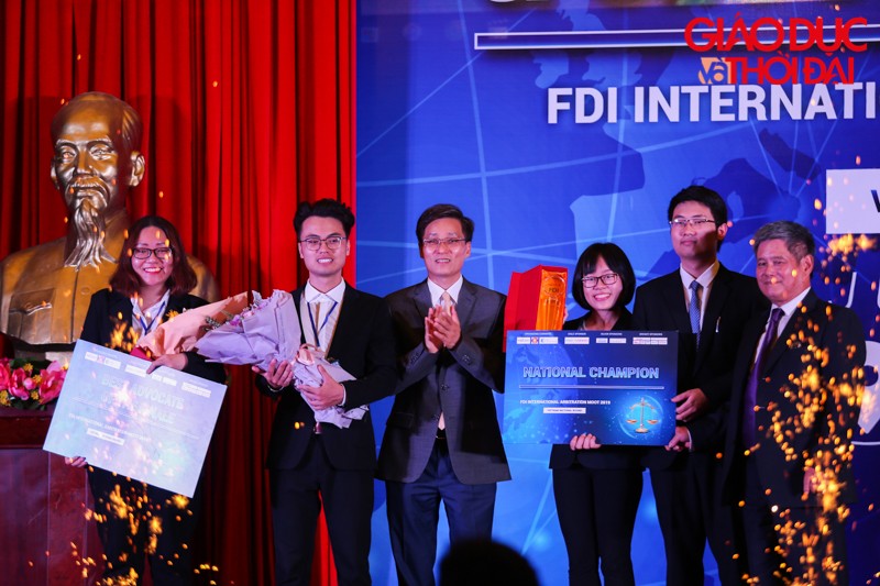 Đã tìm ra quán quân cuộc thi Phiên tòa giả định về đầu tư FDI