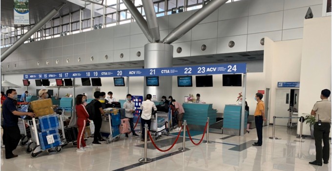 Miễn phí vận chuyển hàng không 600 hành khách hết hạn cách ly về Hà Nội, TP.HCM