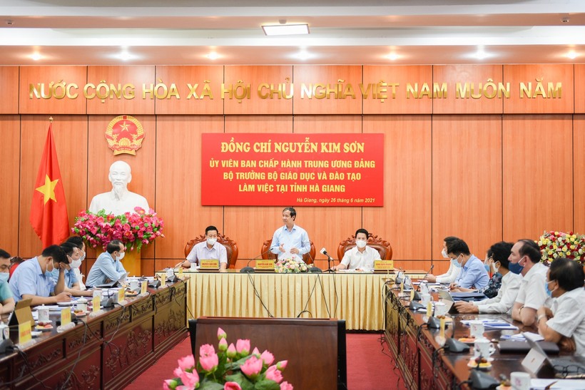 Bộ trưởng Nguyễn Kim Sơn làm việc tại tỉnh Hà Giang.