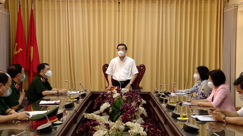 Chủ tịch UBND thành phố Hà Nội Chu Ngọc Anh: Ưu tiên ngăn chặn mầm bệnh xâm nhập, không “ngăn sông cấm chợ”.