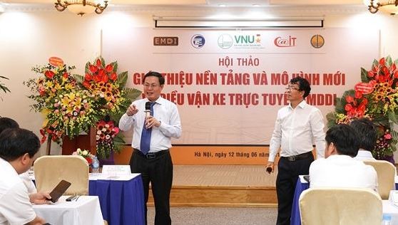 GS.TSKH Nguyễn Hữu Đức phát biểu tại Hội thảo