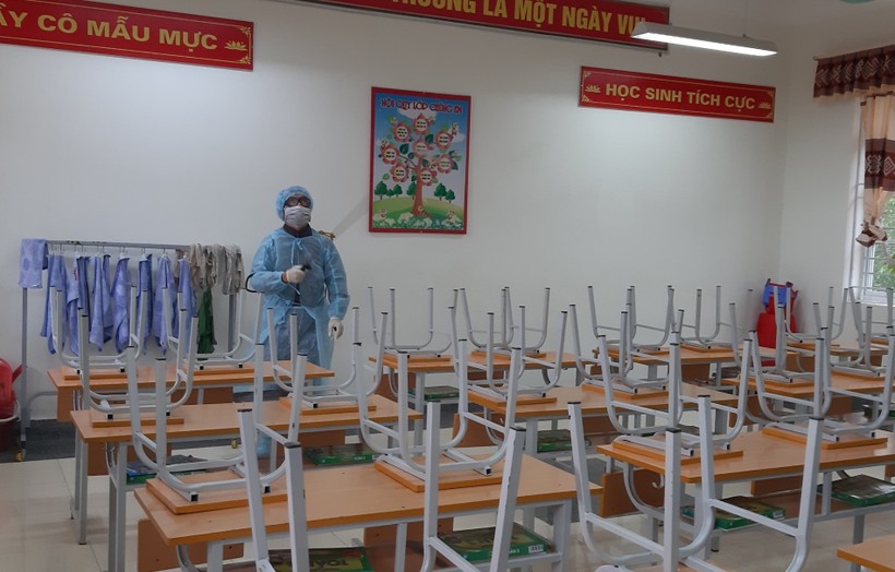 Quảng Ninh: 100% trường học tổng vệ sinh, phun thuốc khử khuẩn phòng chống virus Corona