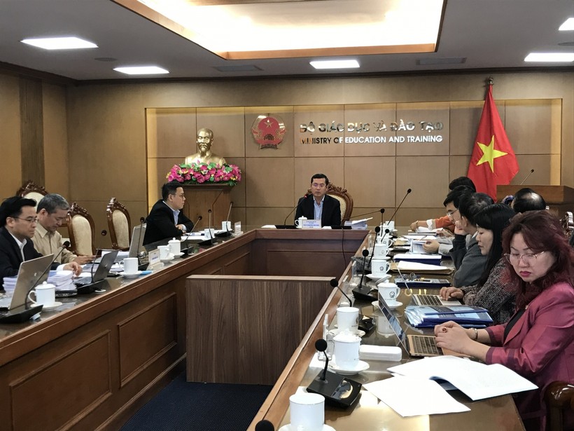 Thứ trưởng Nguyễn Văn Phúc chủ trì phiên họp đánh giá của Hội đồng.
