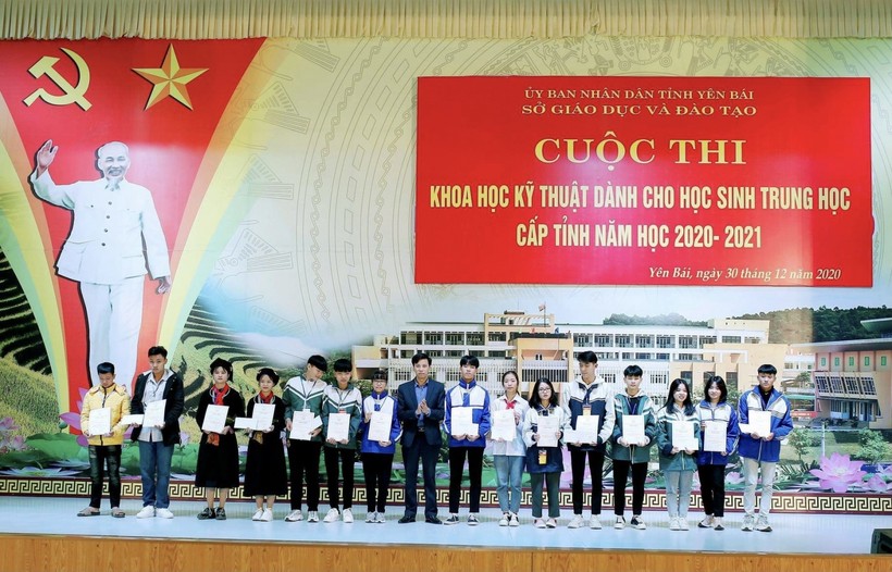 Trường THPT chuyên Nguyễn Tất Thành đang là cánh chim đầu đàn của GD Yên Bái