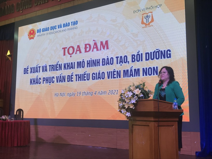 Thứ trưởng Ngô Thị Minh phát biểu chỉ đạo tại Tọa đàm .