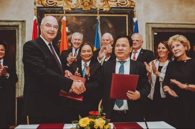 GS.TS Đinh Văn Sơn trao đổi thỏa thuận hợp tác với ĐH IMC Krems, Cộng hòa Áo