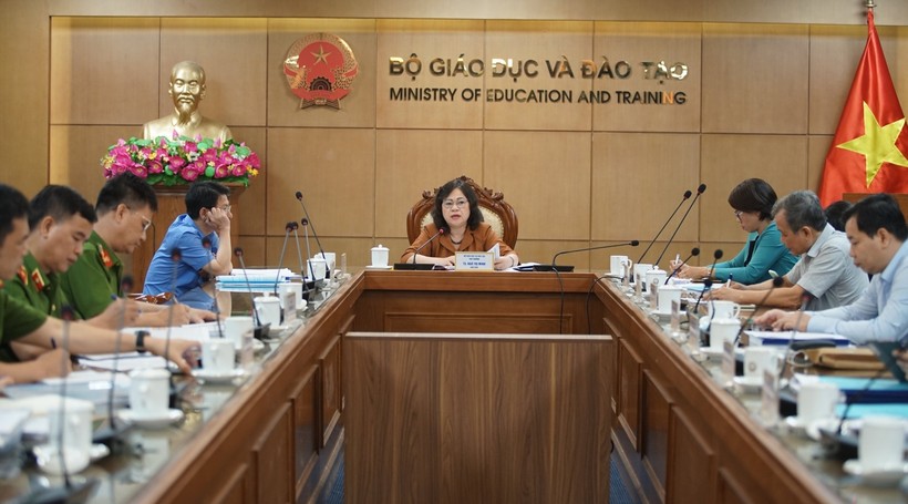 Thứ trưởng Ngô Thị Minh chủ trì phiên họp Hội đồng nghiệm thu Đề tài