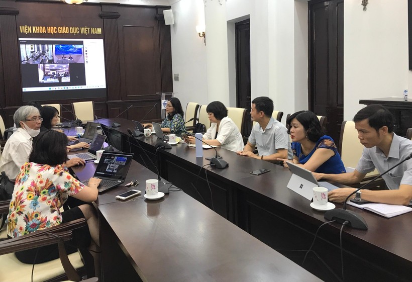 Hội thảo tại đầu cầu Viện Khoa học Giáo dục Việt Nam.