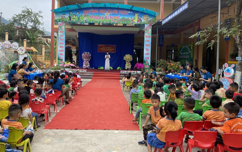 Nhờ giảm nghèo, diện mạo trường học ở Hưng Thịnh ngày một tốt đẹp hơn.