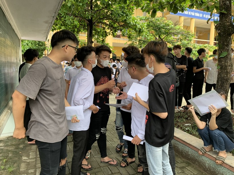 Các học sinh Hà Nam tham dự kỳ thi tốt nghiệp THPT 2023.