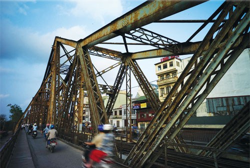 Cầu Long Biên đang đứng trước nguy cơ bị xóa bỏ