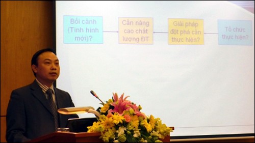Ông Nguyễn Xuân Thu bảo vệ đề án tại hội đồng giám khảo