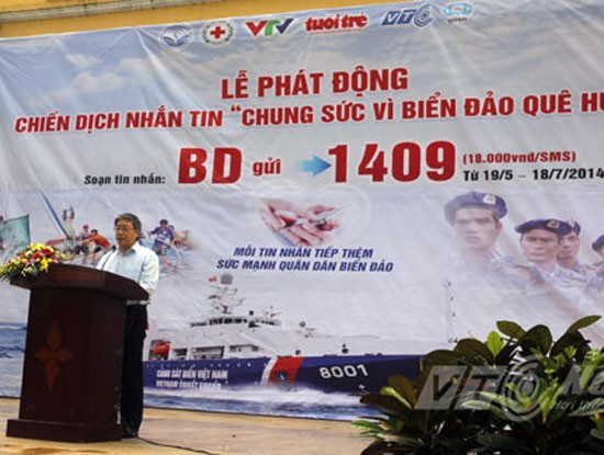 Thứ trưởng Bộ TT&TT Lê Nam Thắng phát biểu tại lễ phát động chiến dịch nhắn tin "Chung sức vì biển đảo quê hương"