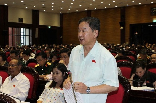 Đại biểu Quốc hội tỉnh Lâm Đồng Nguyễn Bá Thuyền phát biểu ý kiến