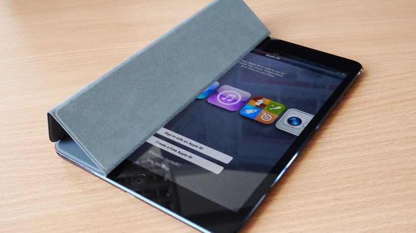 Smart Cover mới của iPad sẽ trang bị màn hình riêng? 