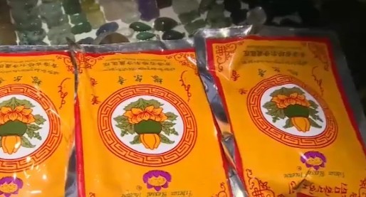 Cảnh báo bột trừ tà đang bán tràn lan tại Hà Nội dịp rằm tháng 7