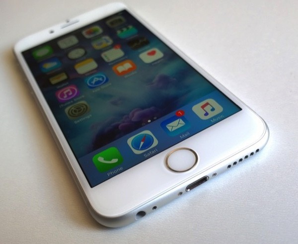 iPhone 7 có thể dùng tấm nền OLED từ Samsung