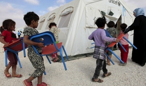 Lớp học trong một trại tị nạn dành cho trẻ Syria tại Libang