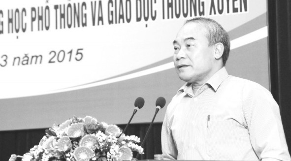 Thứ trưởng Nguyễn Vinh Hiển báo cáo chuyên đề