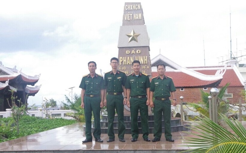 Lính quân y 8X trên đảo Phan Vinh
