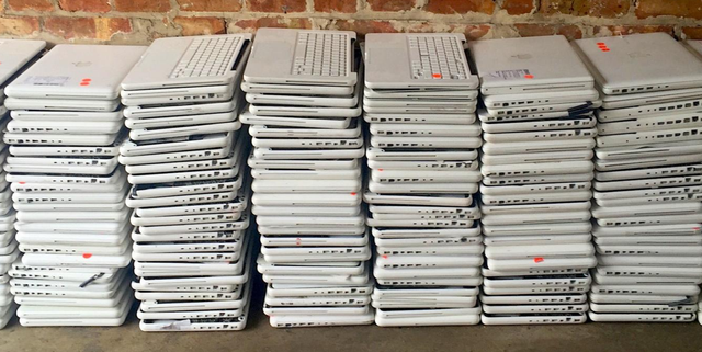 Apple buộc các xưởng tái chế phá vụn iPhone và MacBook, không cho lấy lại linh kiện cũ
