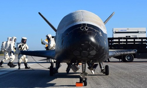Máy bay bí ẩn của NASA khiến dân Mỹ hoảng sợ