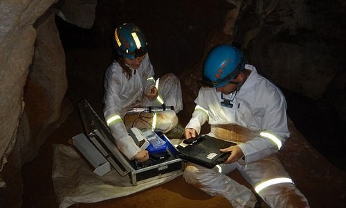 Nhóm nghiên cứu tìm thấy hóa thạch 335.000 tuổi của Homo naledi. 