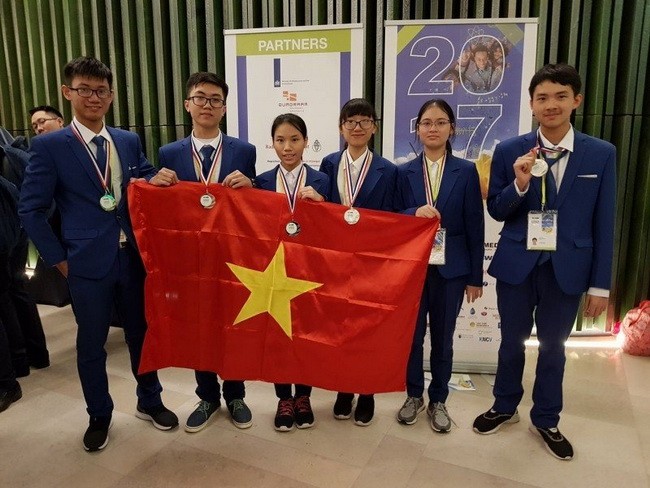 Học sinh Hà Nội nhận giải IJSO 2017