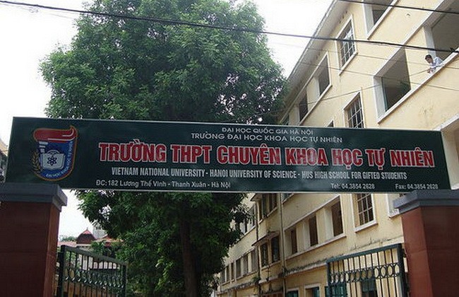 Trường cấp 3 đầu tiên ở Hà Nội công bố điểm chuẩn