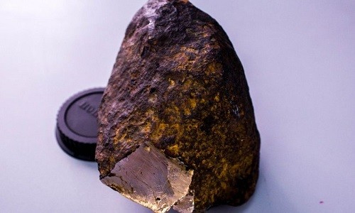 Khoáng chất cứng hơn kim cương trong thiên thạch rơi ở Nga