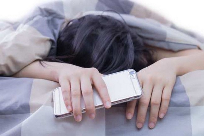 Internet tốc độ cao khiến con người ngày càng thiếu ngủ