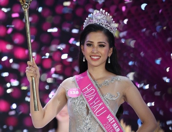 Trần Tiểu Vy đăng quang Hoa hậu Việt Nam 2018