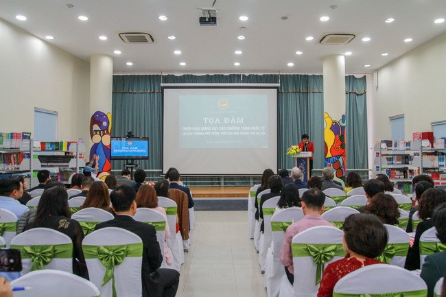 Chia sẻ kinh nghiệm giảng dạy các chương trình quốc tế tại Việt Nam