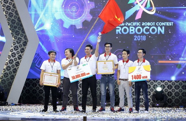 Sinh viên Đại học Lạc Hồng vô địch cuộc thi Robocon 2018