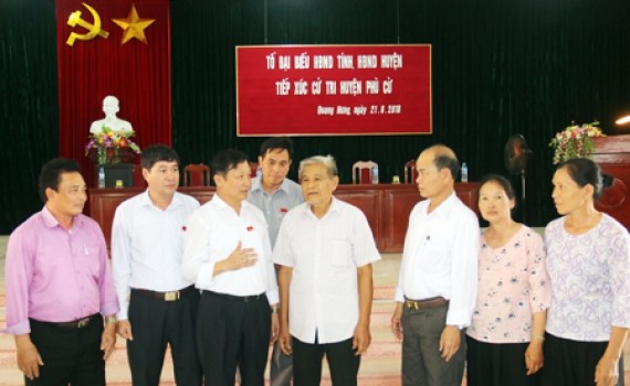 Một buổi tiếp xúc cử tri của HĐND tỉnh Hưng Yên
