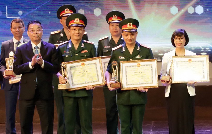 Nhóm tác giả nhận Giải thưởng Khoa học Công nghệ Việt Nam