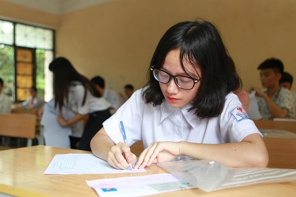 Phân tích chi tiết đề thi vào 10 môn Ngữ văn tại Hà Nội 