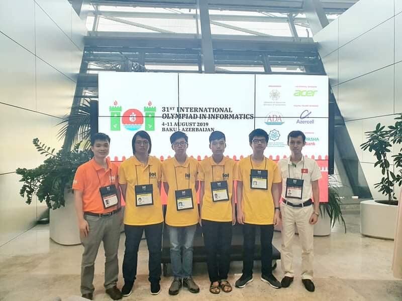Đoàn học sinh Việt Nam dự thi Olympic Tin học quốc tế 2019