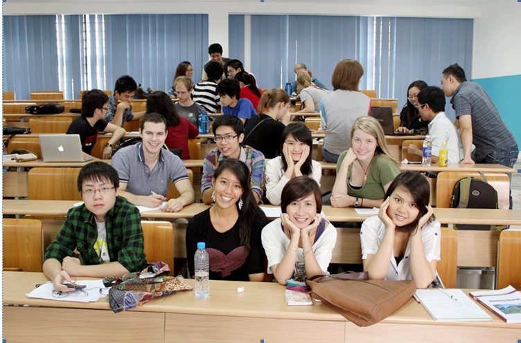 Sinh viên Trường Đại học Kinh tế quốc dân.