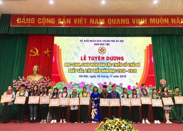 Hà Nội: Tuyên dương 117 học sinh dân tộc thiểu số tiêu biểu