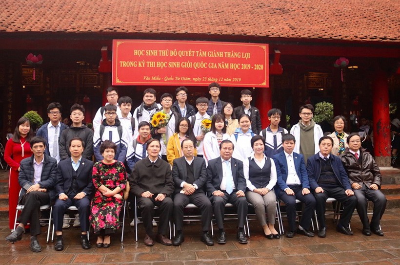 Hà Nội gặp mặt học sinh dự kỳ thi chọn học sinh giỏi quốc gia