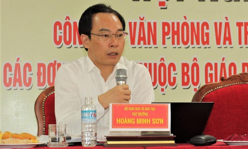 Thứ trưởng Hoàng Minh Sơn phát biểu chỉ đạo Hội nghị công tác Văn phòng và truyền thông.