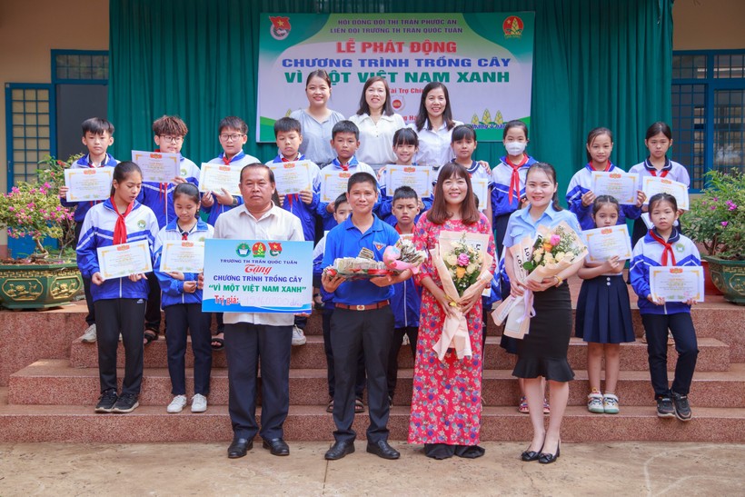Lễ phát động Chương trình trồng cây "Vì một Việt Nam xanh" (ảnh: TT).